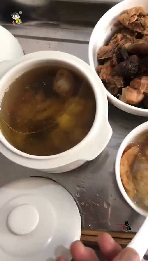 兔子灵芝汤的做法