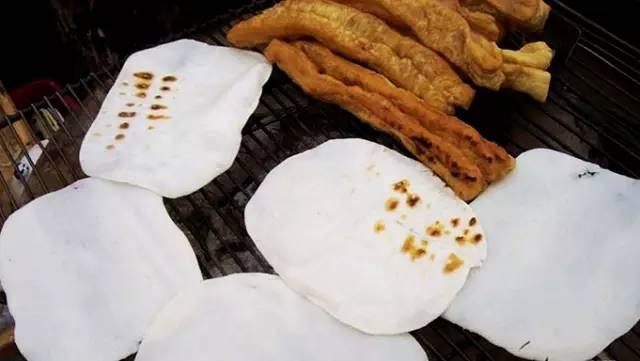 云南烧饵块的做法