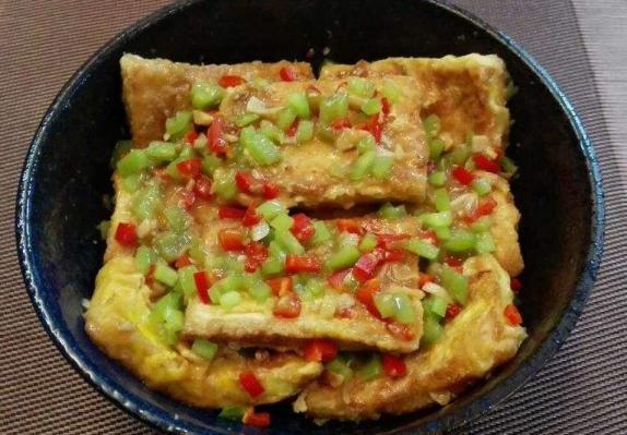 黄椒炒豆腐，家常美味，营养健康双丰收