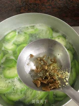 莴笋花甲汤的做法视频