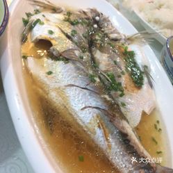 鱼头豆腐炖白菜的做法