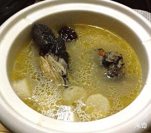 怀孕乌鸡橄榄汤的做法