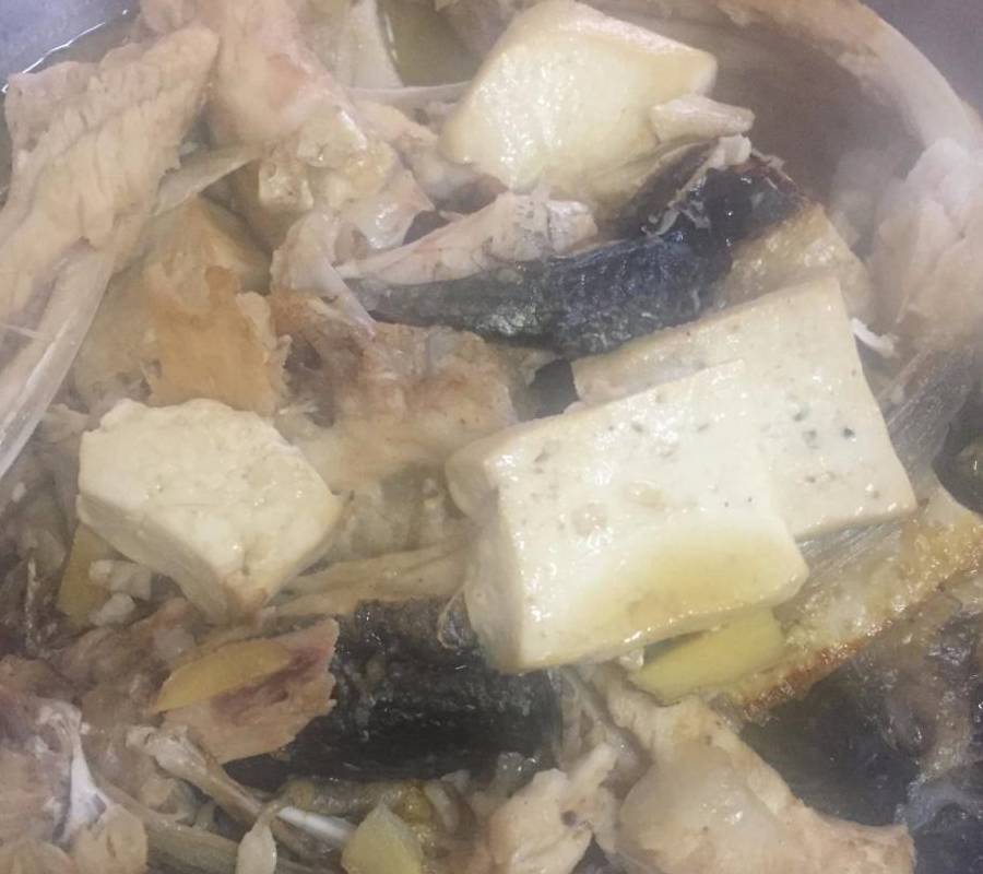 豆腐煮活水鱼的做法