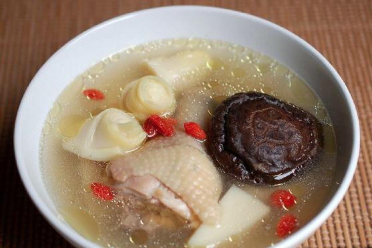 小孩白鸽汤的做法