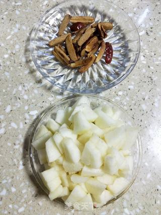 自制银耳梨汤的做法