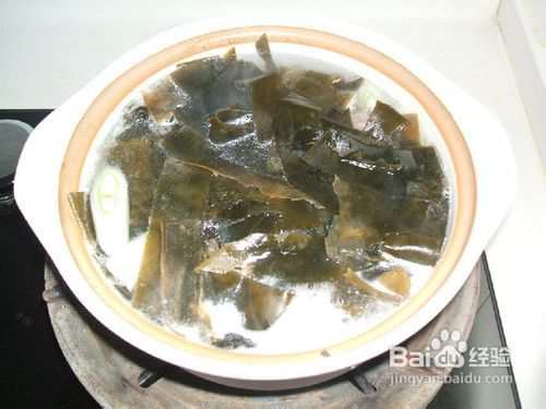 柴鱼海带汤的做法