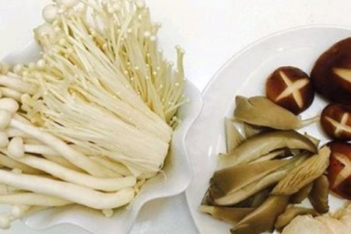 孕妇菌汤火锅的做法