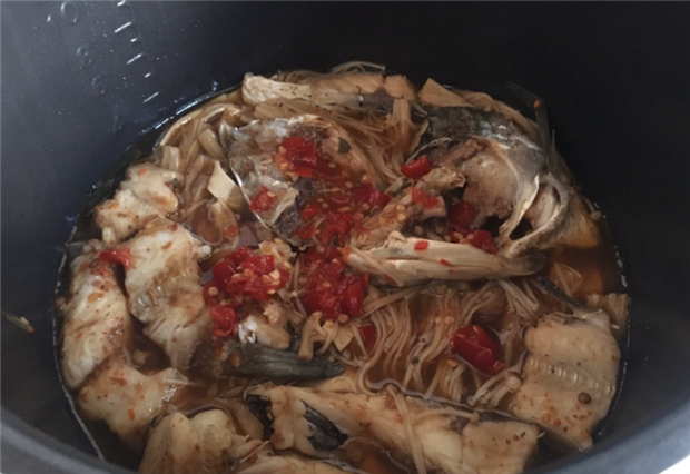 电饭煲清汤鱼的做法