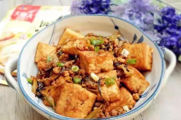 酸白菜嫩豆腐，家常美味，营养健康之道