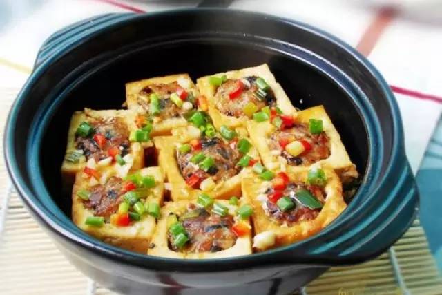 清蒸豆腐肉馅，家常美食的鲜美诱惑