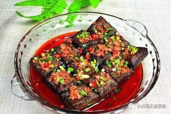 蒜蓉配方臭豆腐，独特风味，美味升级的秘诀大公开！
