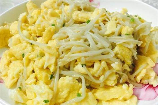 酒店炒鱼豆腐，鲜美口感与营养兼具的家常佳肴