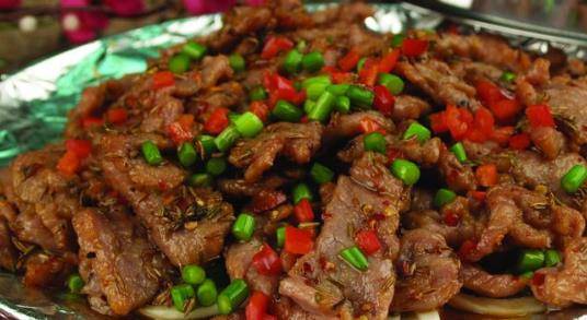 家常炒牛血，补血养颜的美味佳肴