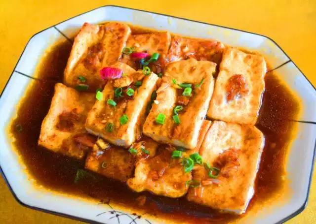 槡叶豆腐，传统与创新的美食交融