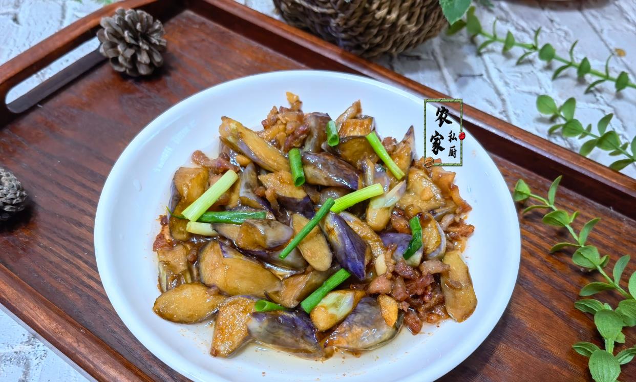 家常美味，茄子炒洋芋丝，口感丰富营养多