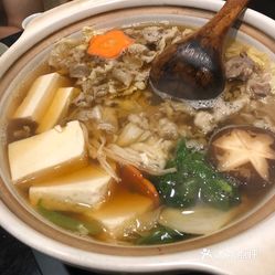 日式炖煮牛肉豆腐，温暖心灵的美食之旅