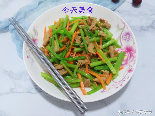 家常美味，黄瓜咸菜炒豆腐，鲜香四溢，营养满分！