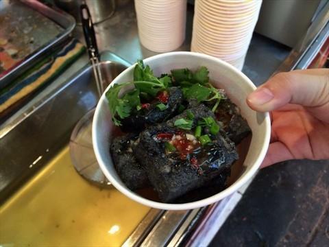 南方浇汤臭豆腐，独特风味背后的秘密与制作技巧