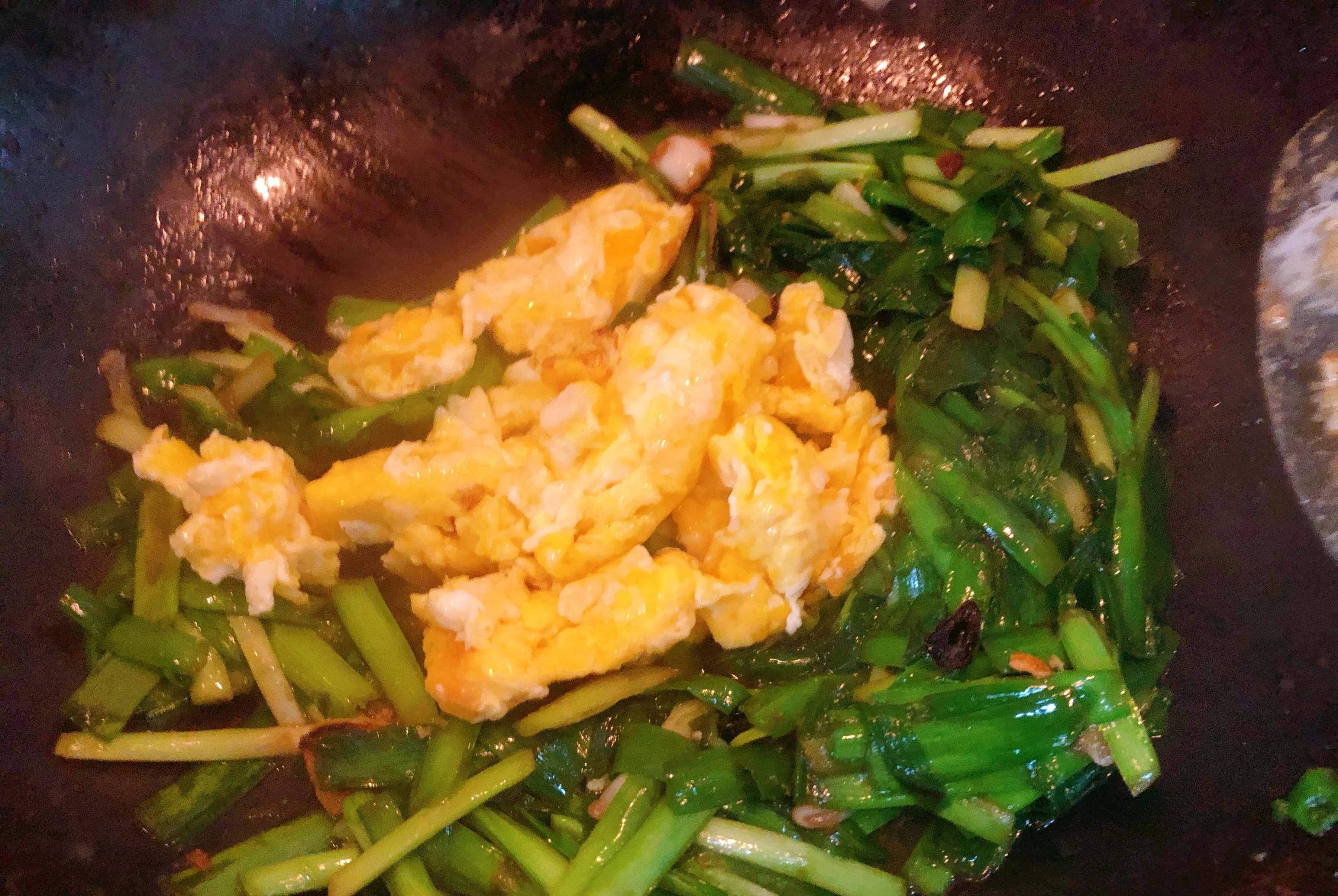 家常美味，韭菜炒鸡蛋豆腐，营养均衡的快手佳肴