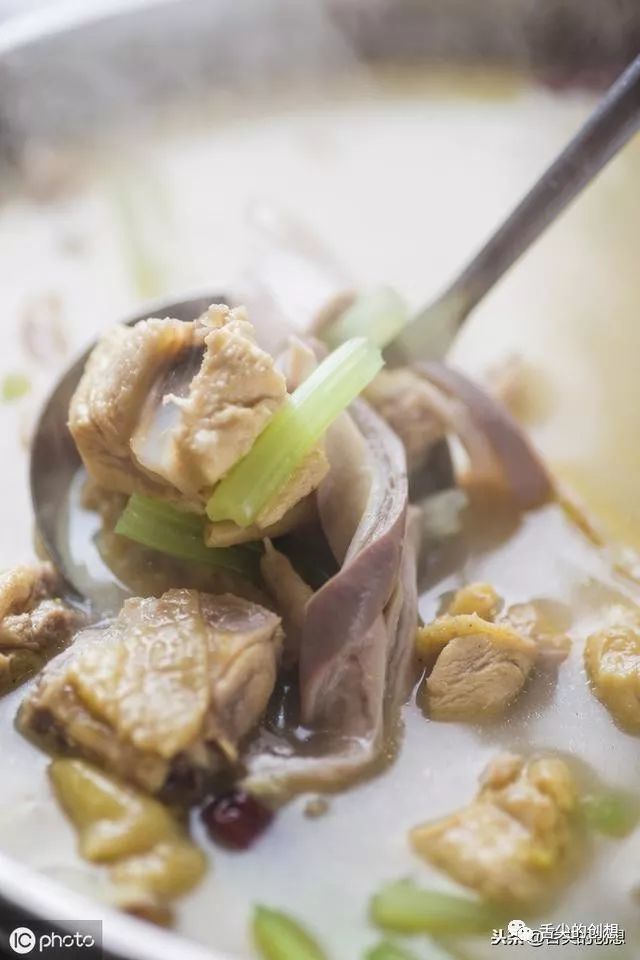 清炖豆腐加韭菜，一道养生美食的详细解读与做法