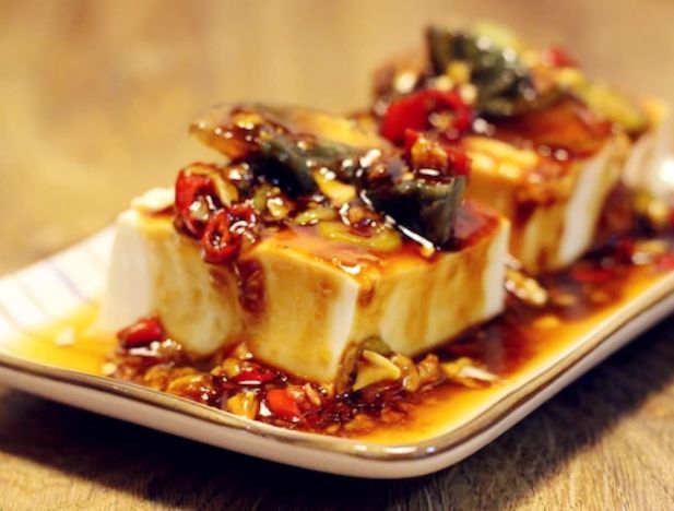 雪碧皮蛋豆腐，清爽美味，夏日解暑佳品
