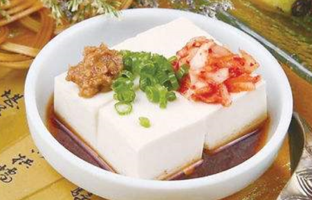 夏日凉拌燃脂豆腐，清爽美味又养生