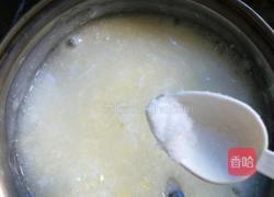 米粉鸡蛋煮早餐做法