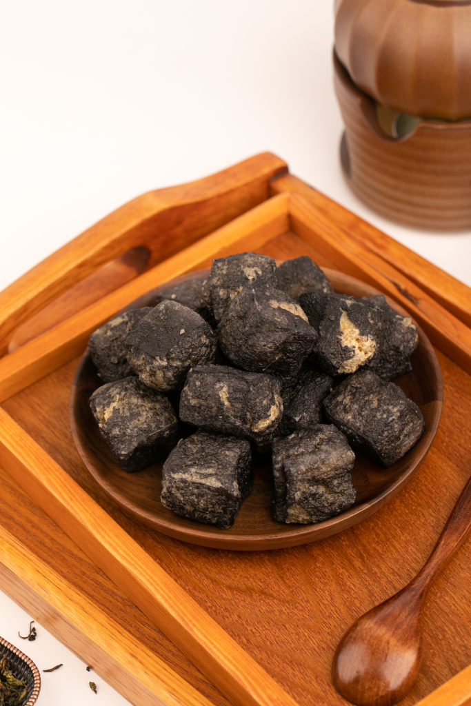 东北油炸臭豆腐，传统小吃的美味与秘籍
