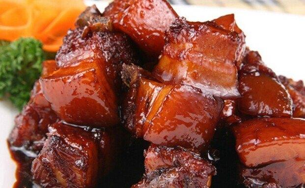 川味经典融合——红烧肉炖豆腐的美食魅力