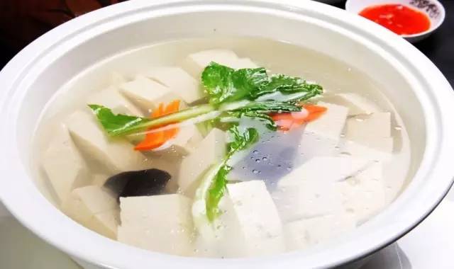 蛤蜊豆腐芥菜汤，一碗鲜美滋养的温暖汤品