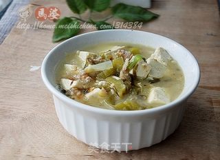 豆腐酸菜炖土豆，家常美食的温馨诱惑