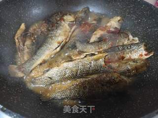 酱焖干鱼的做法