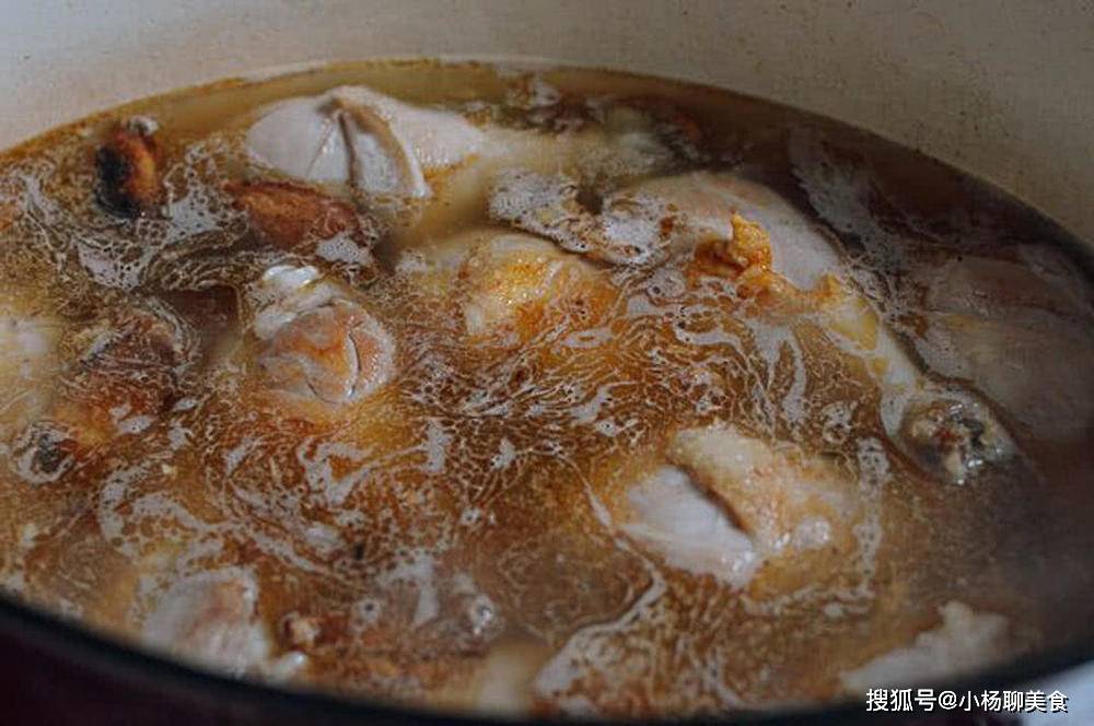清炖鸡腿，滋补养生的美味佳肴
