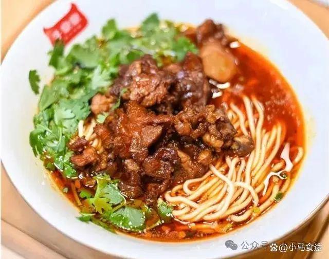 饸饹面的魅力，传统美食的现代演绎