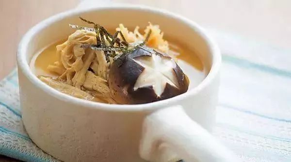 鲜冬菇豆腐，美味素食佳肴，健康养生新选择