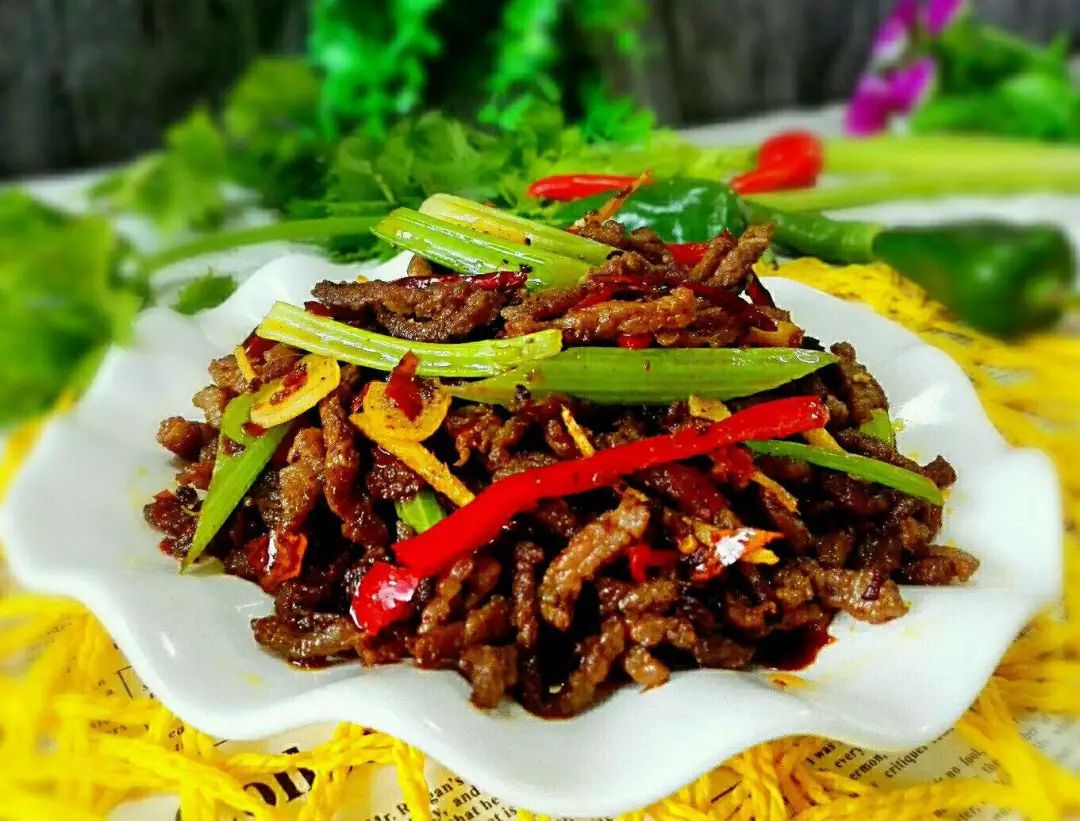 干煸八代，传统美食的魅力与家常做法解析