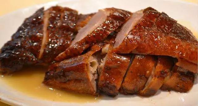 新疆风味美食探秘，红烧鹅的独到魅力与家常做法