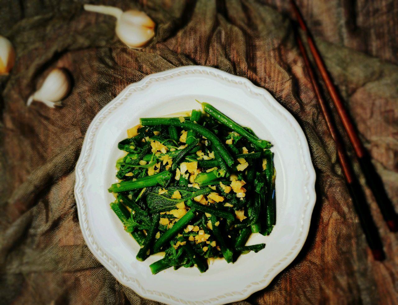 荞麦苗拌豆腐，清爽口感，营养满分的美味佳肴
