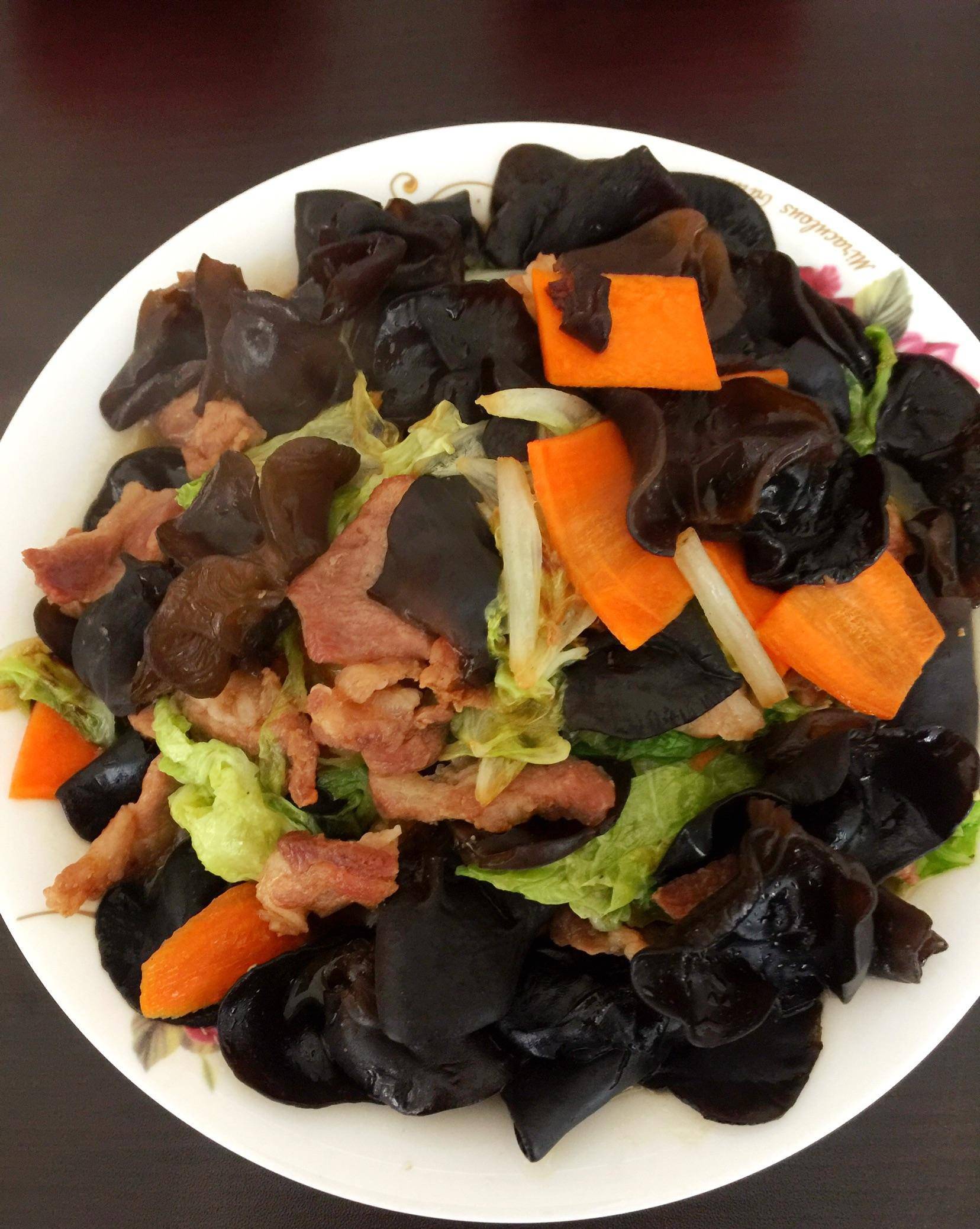 辣椒木耳干豆腐，家常美食的健康新吃法
