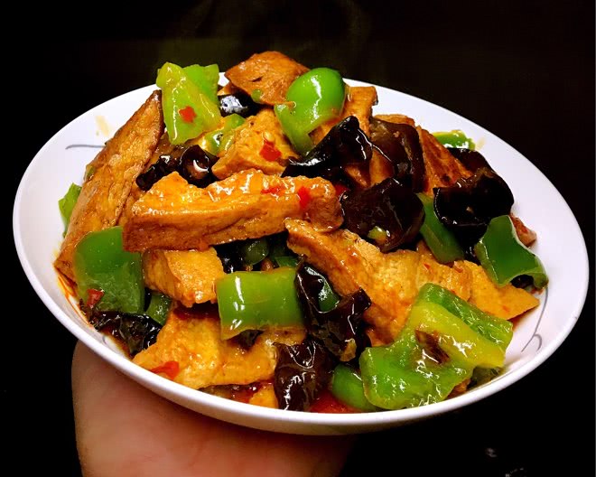 豆腐烧香菜，家常美食中的营养密码