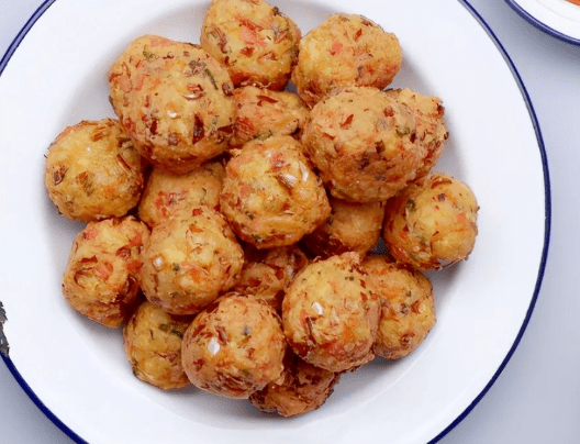 家常美味，炸牛肉丸子的魅力与制作秘诀