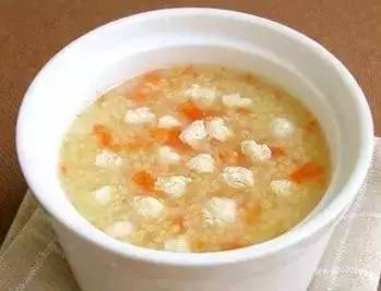 八个月宝宝小米粥，营养辅食新选择