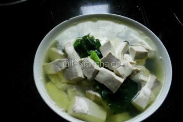 木耳包菜煲豆腐的做法