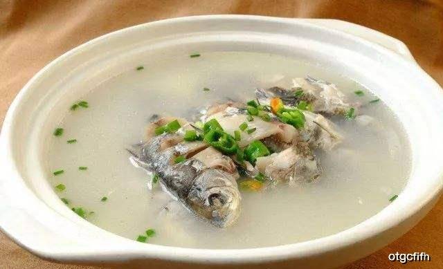 鲤鱼豆腐炖鸡蛋，营养美味的家常滋补佳肴