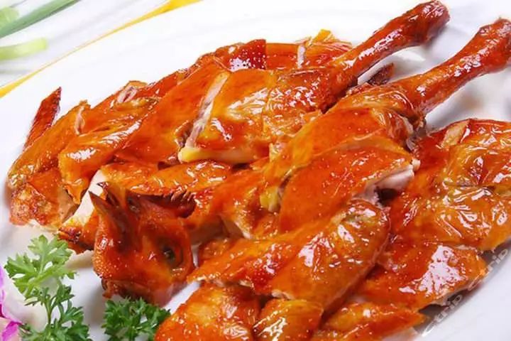 家常烧鸡肉，香气四溢的传统美食制作攻略