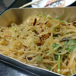 虾仁土豆丝，家常美食的鲜美融合