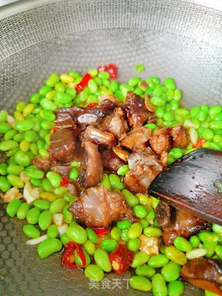 毛豆烧牛排骨的做法视频