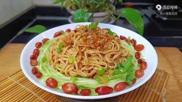 鸡西凉拌面，夏日餐桌上的开胃佳品