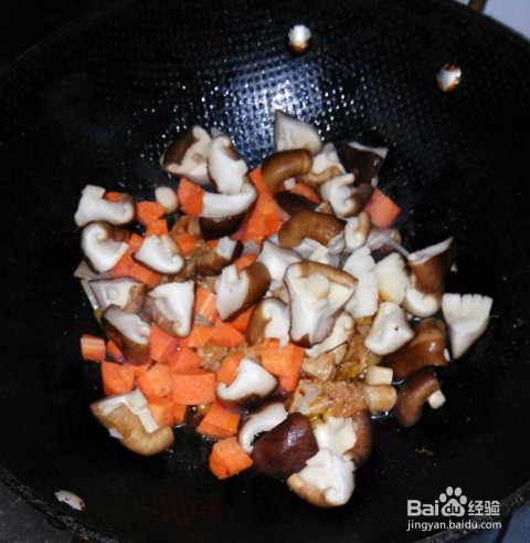 红烧鸡肉胡萝卜的做法