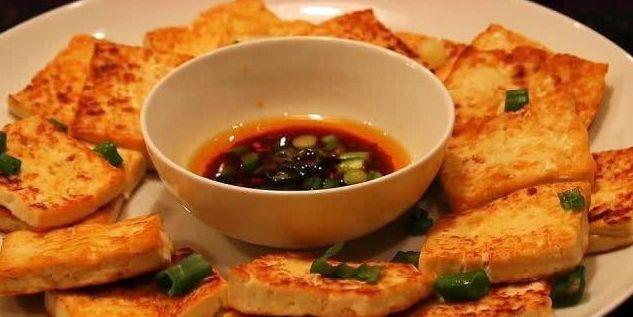 水煮整鱼豆腐，鲜香四溢的家常美味
